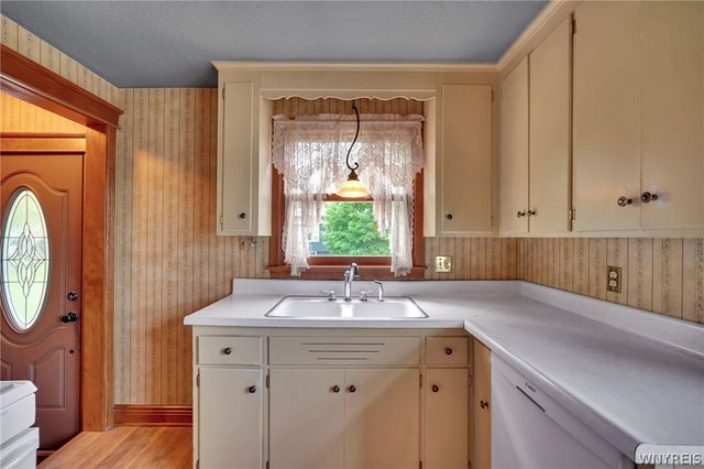 1904 Union Road, West Seneca, NY 14224