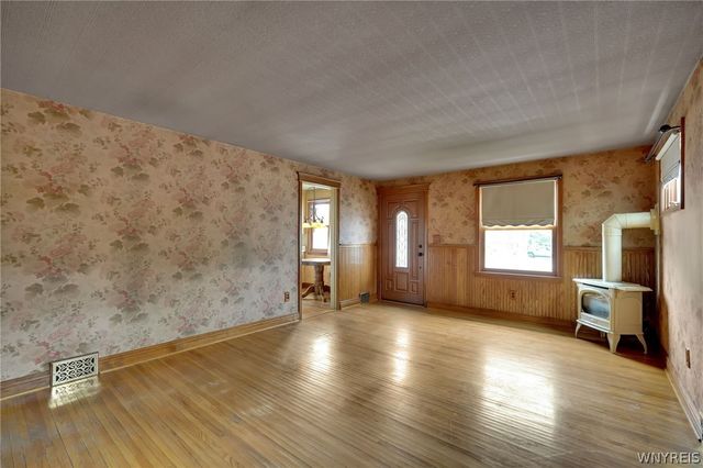 1904 Union Road, West Seneca, NY 14224