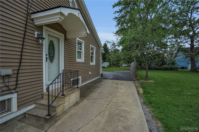 1904 Union Road, West Seneca, NY 14224