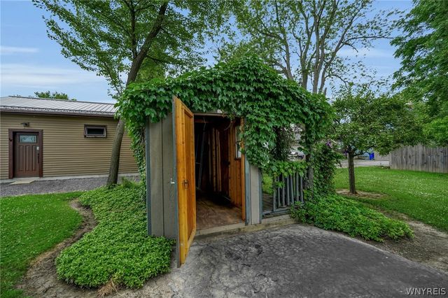 1904 Union Road, West Seneca, NY 14224