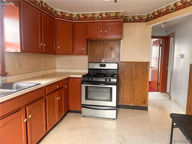 250 Danbury Drive, Cheektowaga, NY 14225