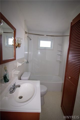 250 Danbury Drive, Cheektowaga, NY 14225