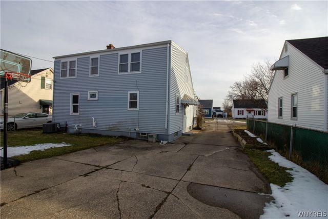 250 Danbury Drive, Cheektowaga, NY 14225