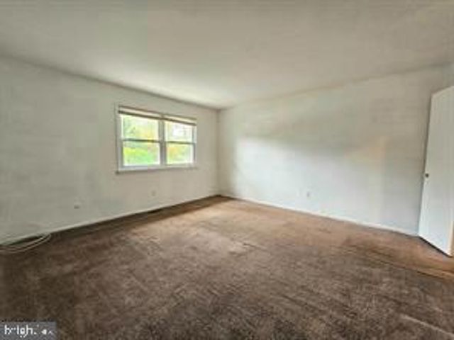 65 VILLANOVA CT, Sicklerville, NJ 08081