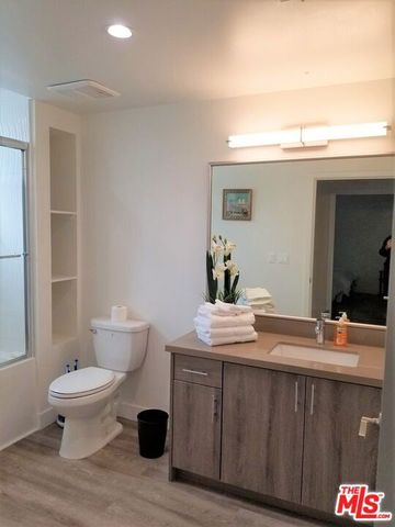 744 Hartford 206, Los Angeles, CA 90017