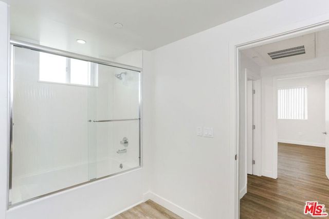 744 Hartford 206, Los Angeles, CA 90017