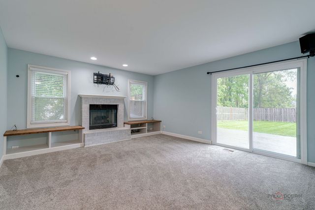 223 Delia Drive, Wauconda, IL 60084