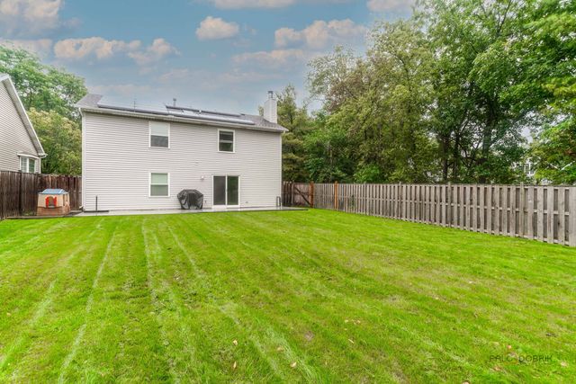 223 Delia Drive, Wauconda, IL 60084