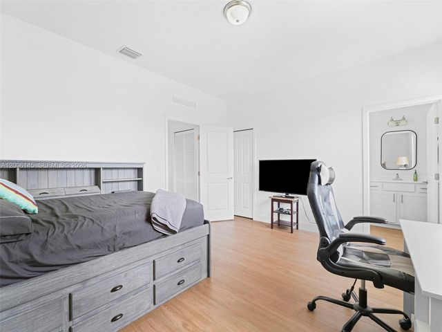 1942 SW 145th Ave, Miami, FL 33175