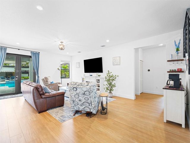 1942 SW 145th Ave, Miami, FL 33175