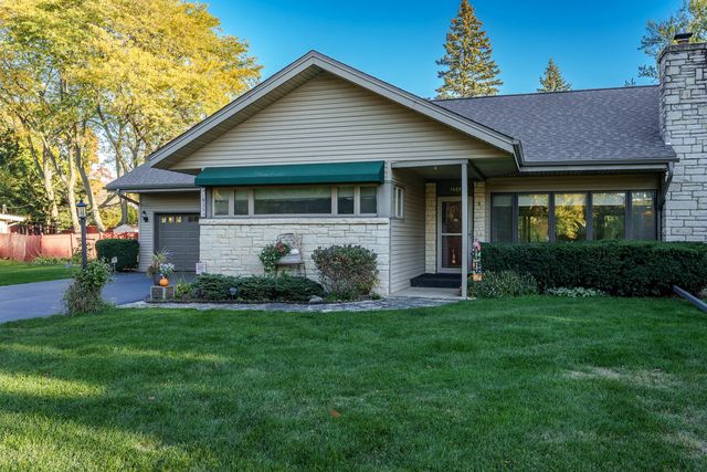 1825 Edgebrook Drive, Rockford, IL 61107