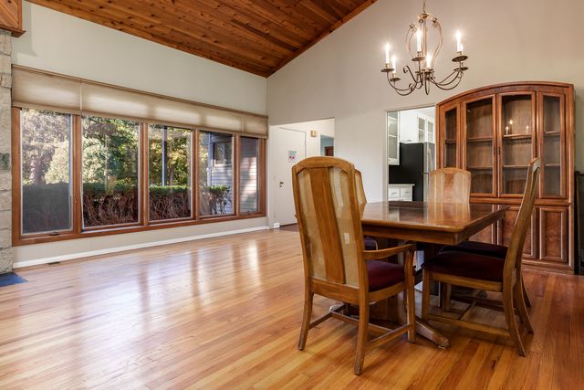 1825 Edgebrook Drive, Rockford, IL 61107