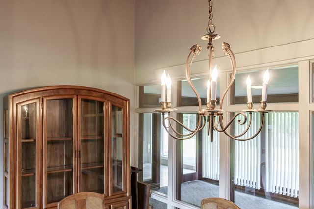 1825 Edgebrook Drive, Rockford, IL 61107