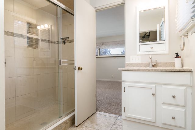 1825 Edgebrook Drive, Rockford, IL 61107