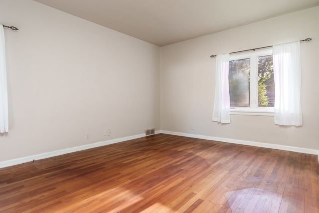 1825 Edgebrook Drive, Rockford, IL 61107