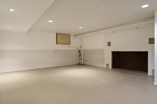 1825 Edgebrook Drive, Rockford, IL 61107