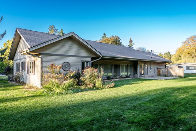 1825 Edgebrook Drive, Rockford, IL 61107