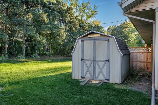 1825 Edgebrook Drive, Rockford, IL 61107