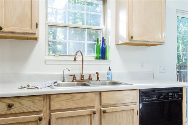 4908 Tarleton SW Drive, Lilburn, GA 30047