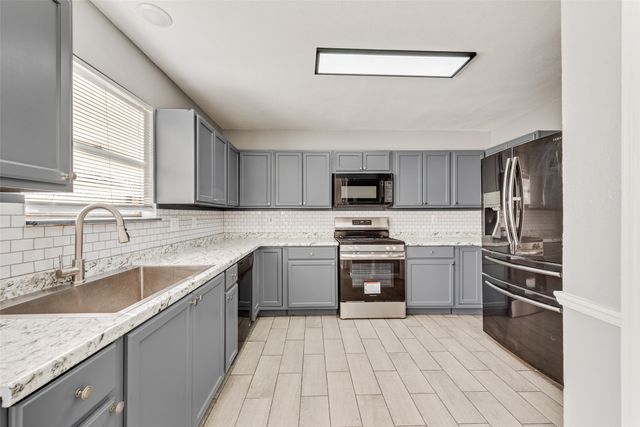 6415 Brownlee Lane, Arlington, TX 76018