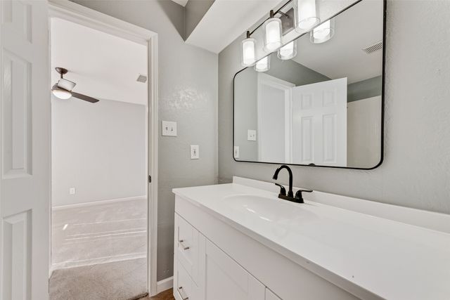 6415 Brownlee Lane, Arlington, TX 76018