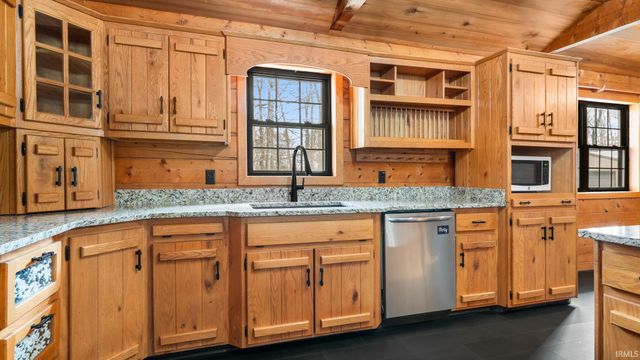 1764 Brown Station Road, Bedford, IN 47421