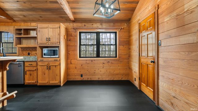 1764 Brown Station Road, Bedford, IN 47421