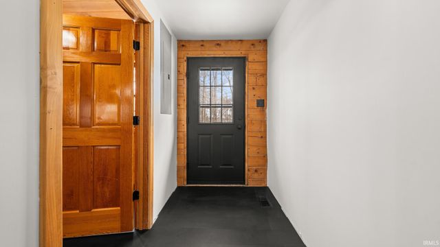 1764 Brown Station Road, Bedford, IN 47421