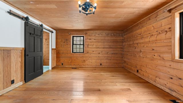 1764 Brown Station Road, Bedford, IN 47421