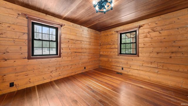 1764 Brown Station Road, Bedford, IN 47421