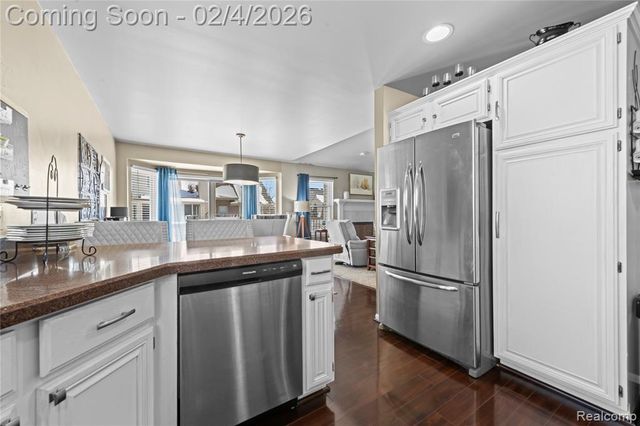 33231 Looney Drive, Rockwood, MI 48173