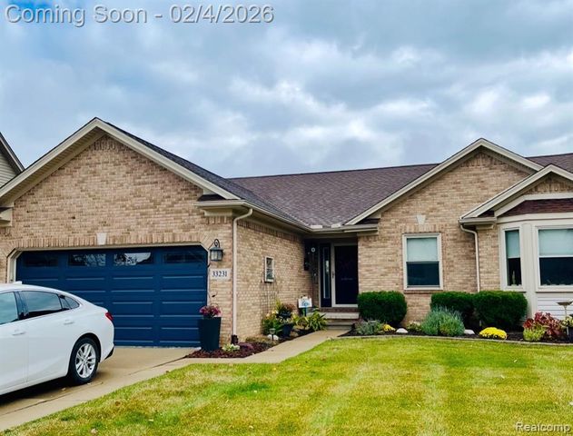 33231 Looney Drive, Rockwood, MI 48173