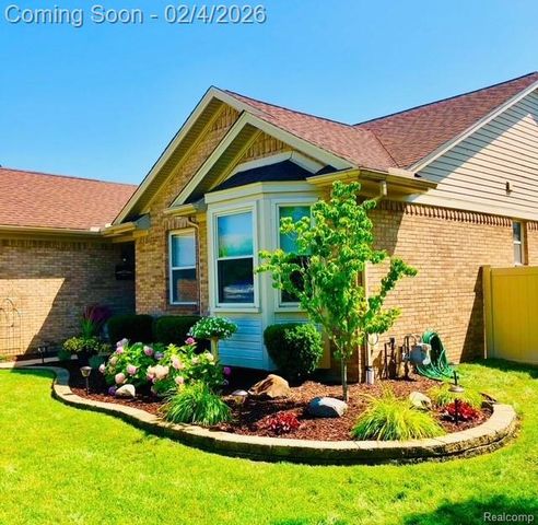 33231 Looney Drive, Rockwood, MI 48173