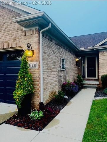 33231 Looney Drive, Rockwood, MI 48173