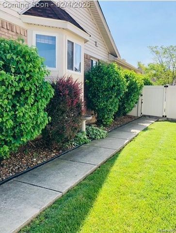 33231 Looney Drive, Rockwood, MI 48173