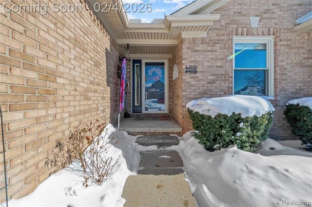 33231 Looney Drive, Rockwood, MI 48173