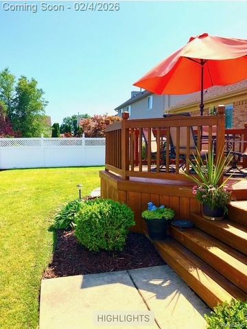 33231 Looney Drive, Rockwood, MI 48173