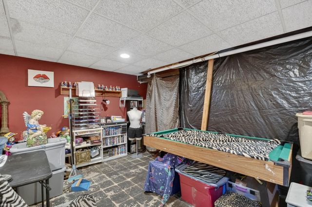2211 W 3Rd Street, Waterloo, IA 50701