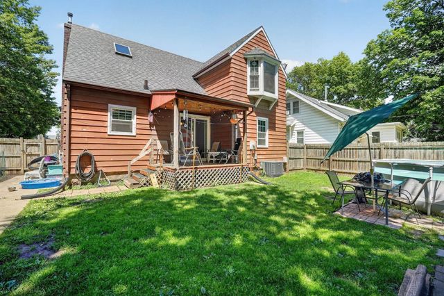 2211 W 3Rd Street, Waterloo, IA 50701