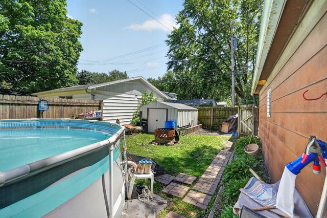 2211 W 3Rd Street, Waterloo, IA 50701