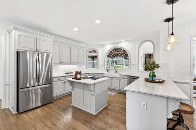 6040 Tangletree Drive, Roswell, GA 30075