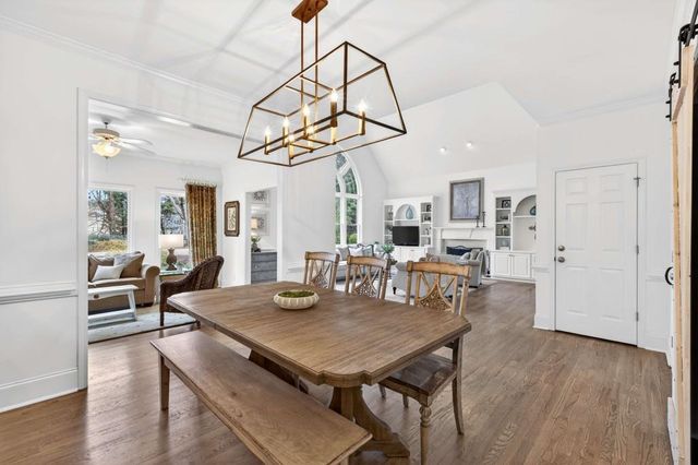 6040 Tangletree Drive, Roswell, GA 30075