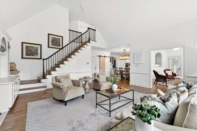 6040 Tangletree Drive, Roswell, GA 30075