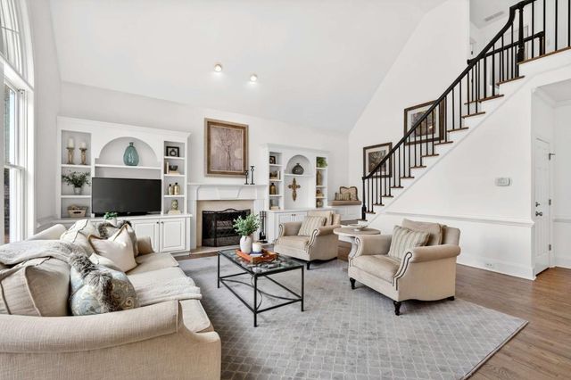 6040 Tangletree Drive, Roswell, GA 30075