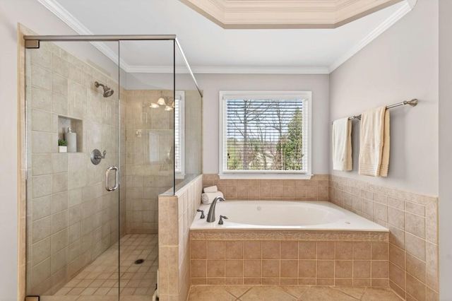 6040 Tangletree Drive, Roswell, GA 30075