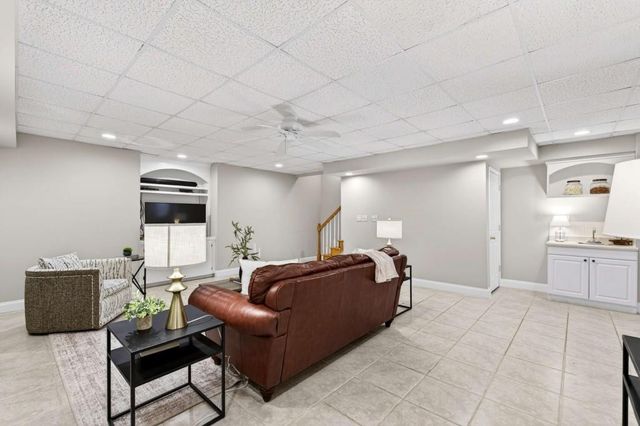 6040 Tangletree Drive, Roswell, GA 30075