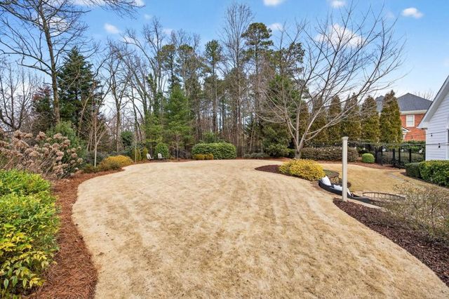 6040 Tangletree Drive, Roswell, GA 30075