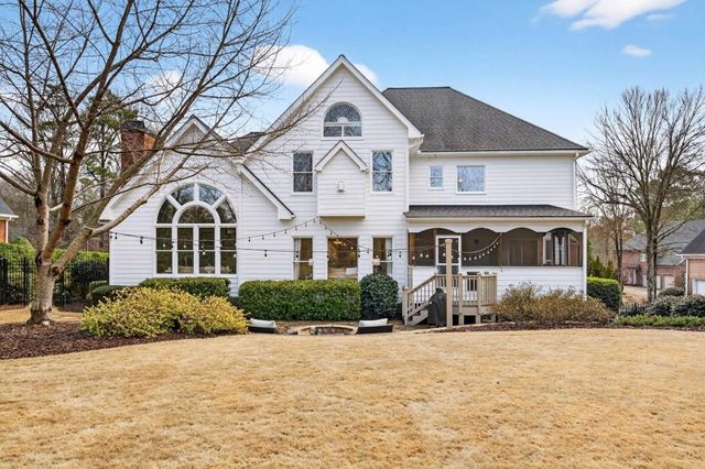 6040 Tangletree Drive, Roswell, GA 30075