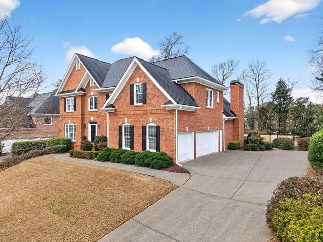 6040 Tangletree Drive, Roswell, GA 30075