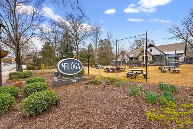 6040 Tangletree Drive, Roswell, GA 30075